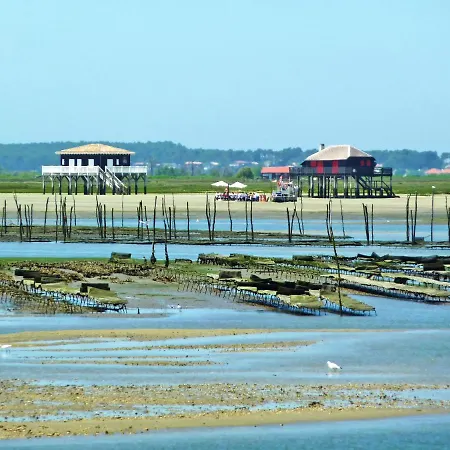 아파트 Port Arcachon-4 By Interhome